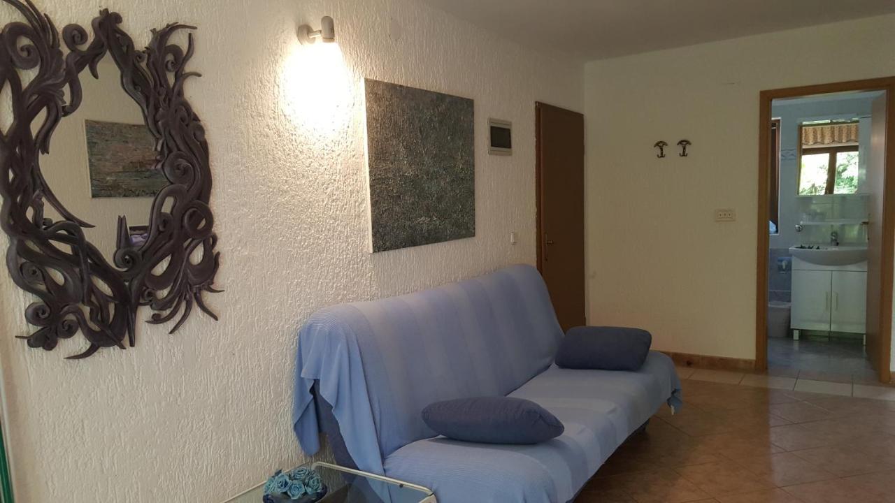 Apartments Coki Funtana Exterior photo